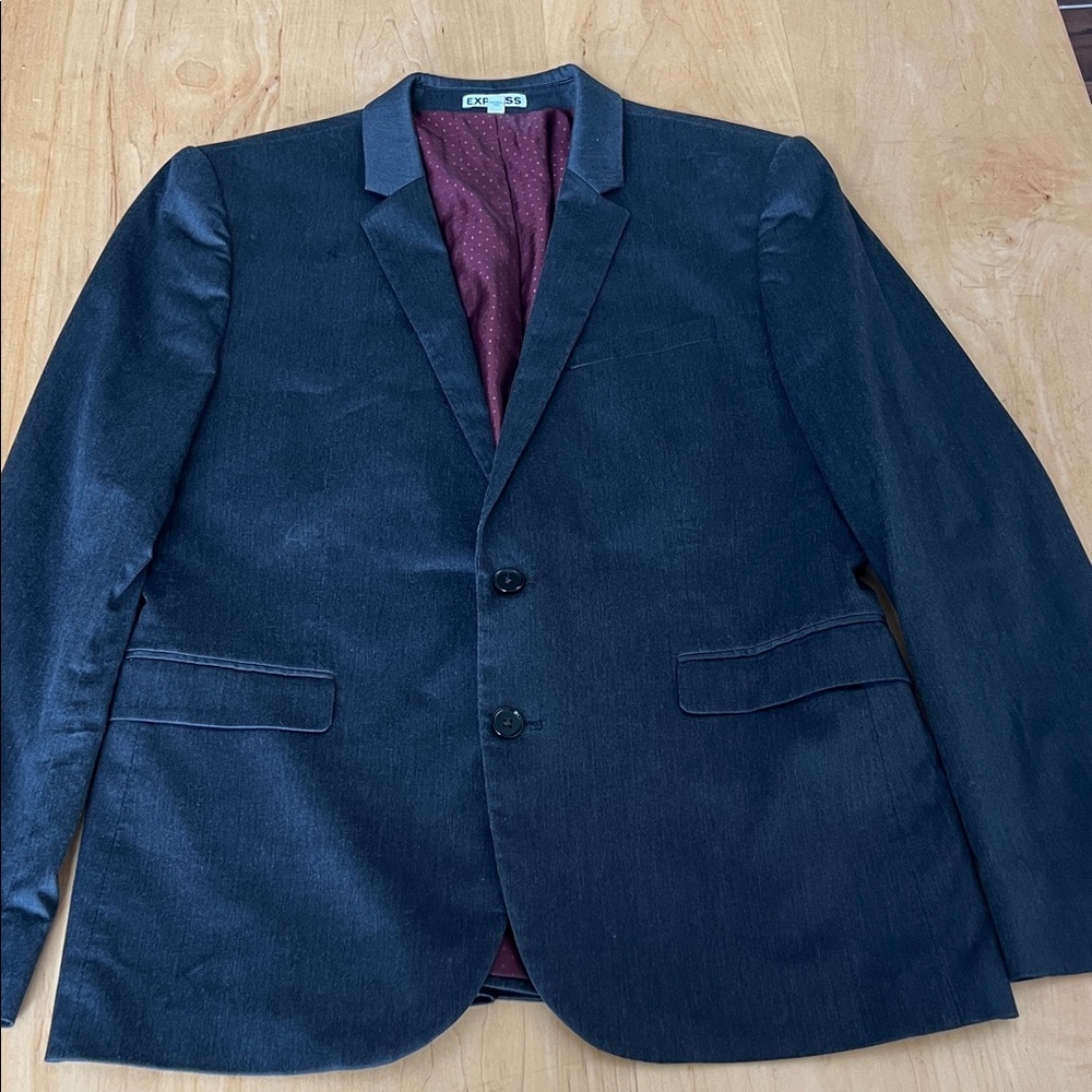 Express Dark Grey with Burgundy Lining